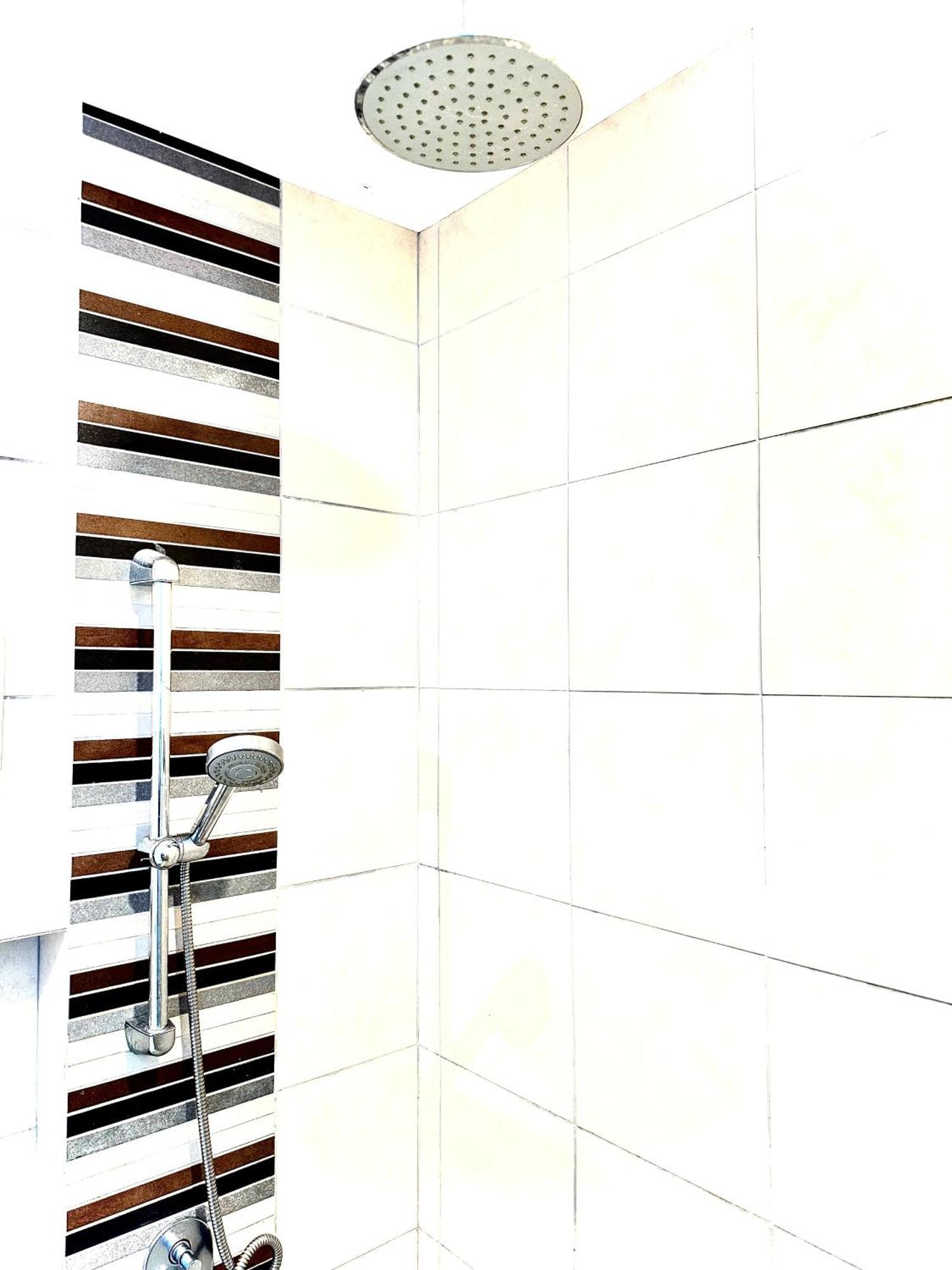 Weekly Promotion,the Robertson 2b At Bukit Bintang With Netflix Apartment Kuala Lumpur