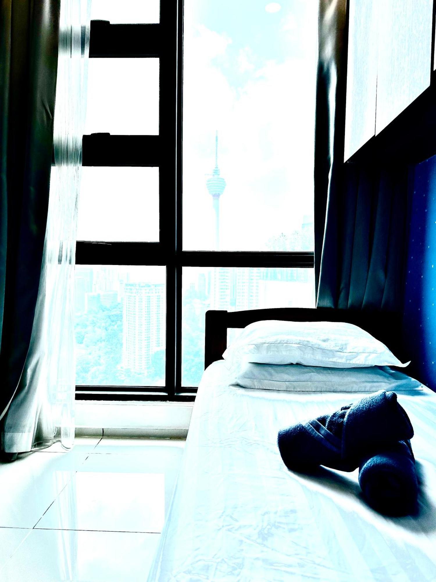Apartment Weekly Promotion,the Robertson 2b At Bukit Bintang With Netflix Kuala Lumpur