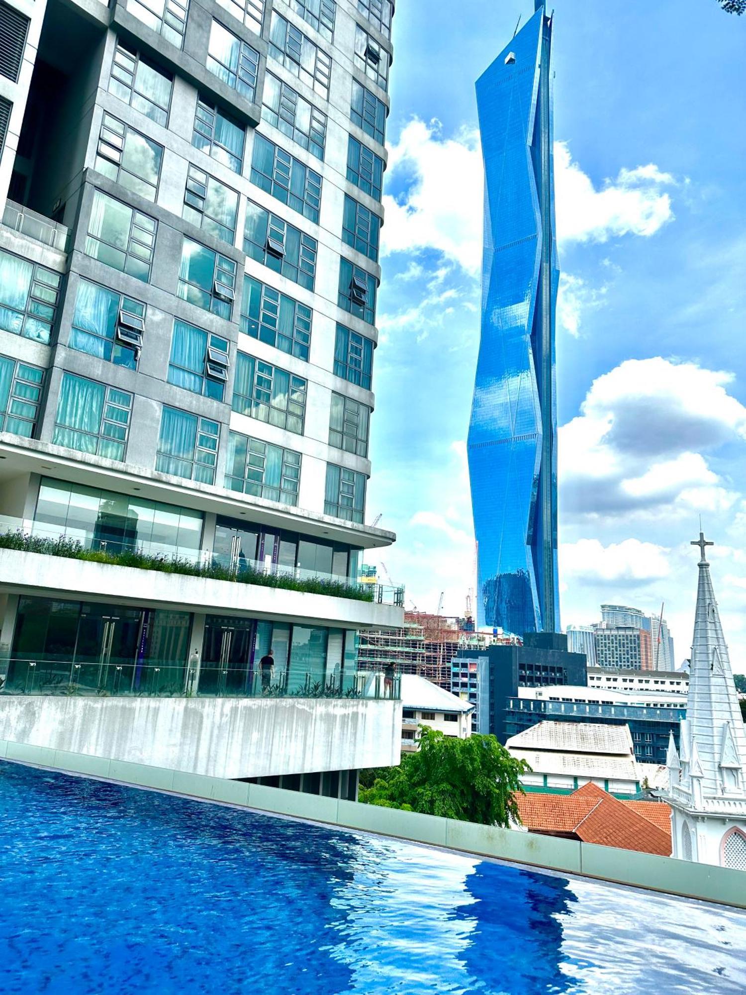 Pangsapuri Weekly Promotion,the Robertson 2b At Bukit Bintang With Netflix